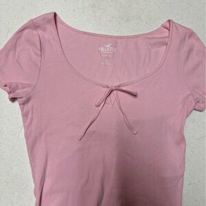 Hollister t-shirt